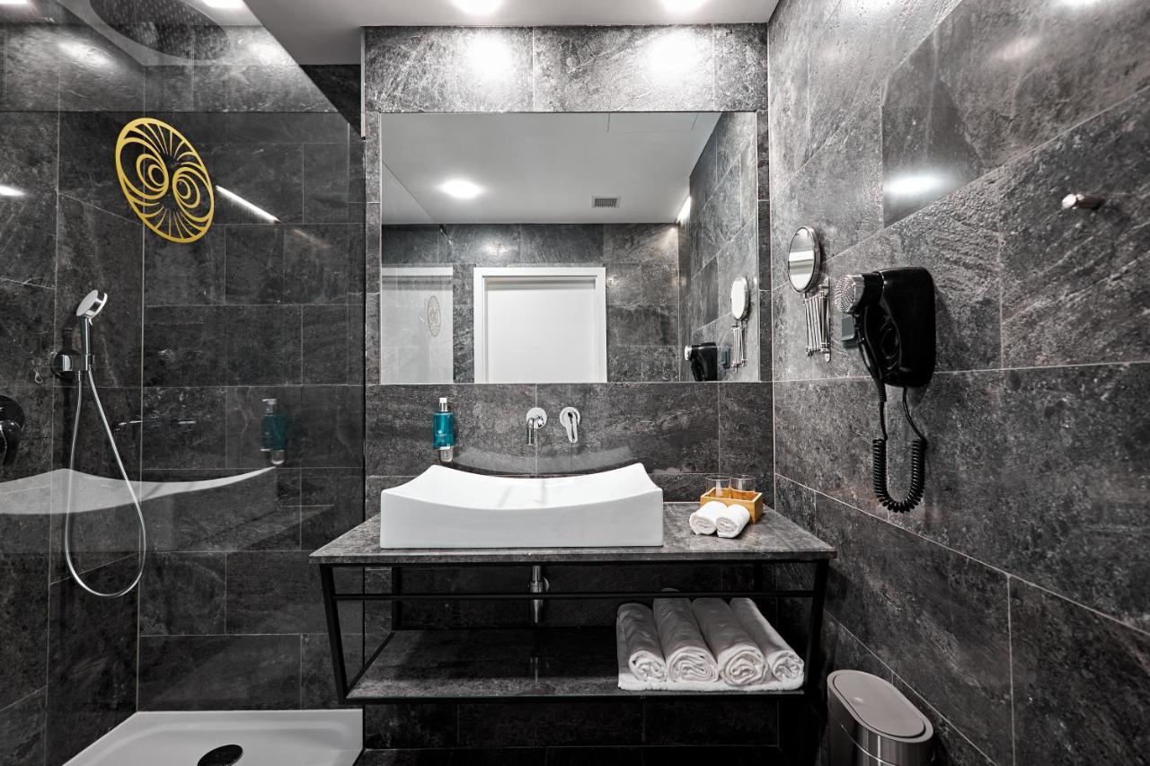 Miramare Magnetic Beach Hotel 科布列季 外观 照片