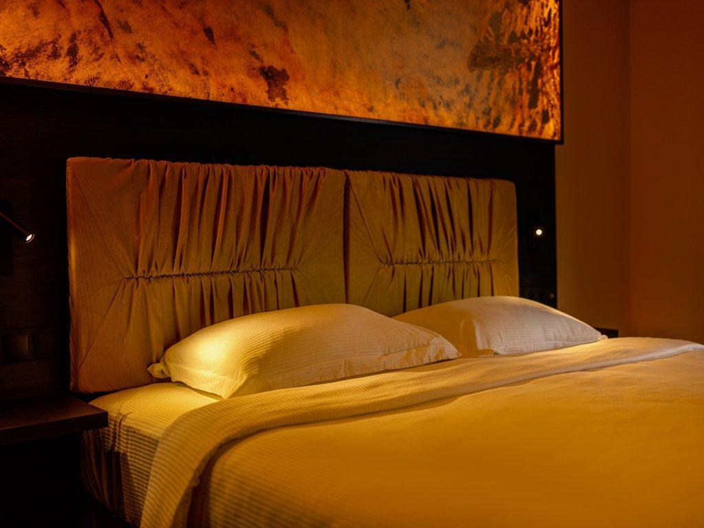 Miramare Magnetic Beach Hotel 科布列季 外观 照片