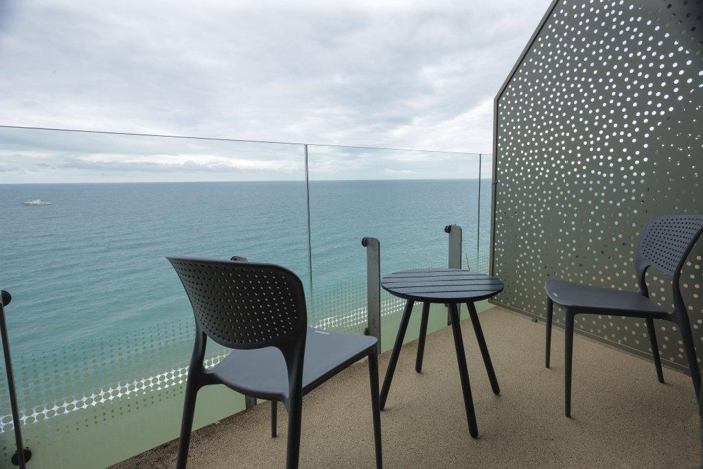 Miramare Magnetic Beach Hotel 科布列季 外观 照片